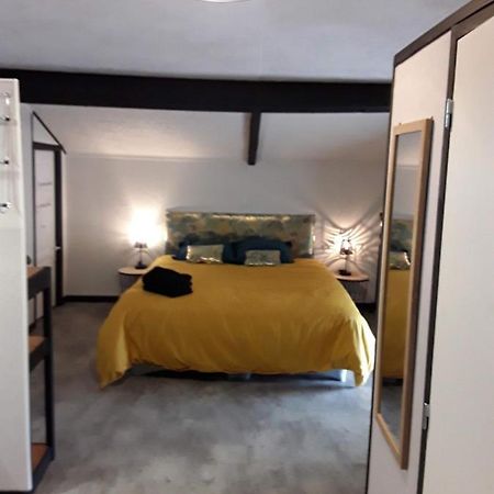 La Chambre D'A Cote Doulezon Exteriér fotografie